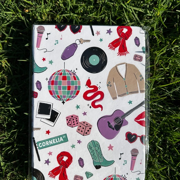 Taylor Swift Notebook - Picture 2 of 7